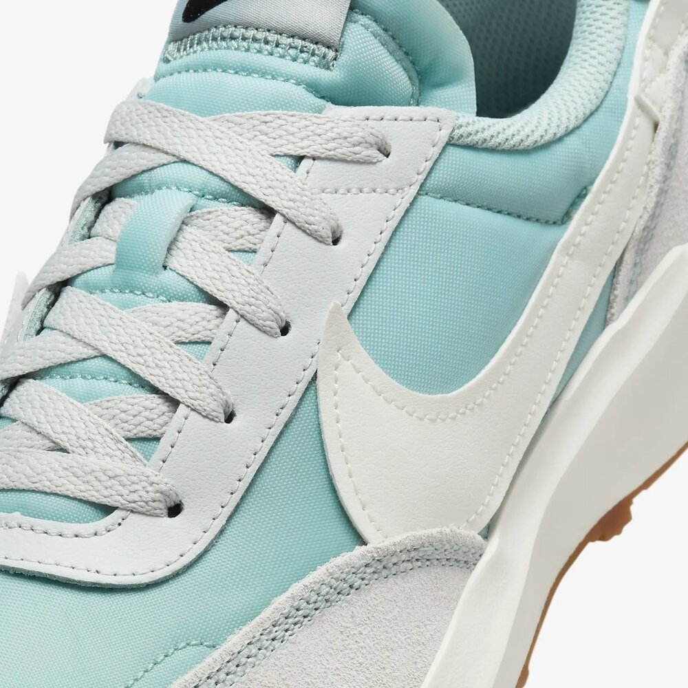 Nike Womens Waffle Debut Shoes Light Pumice Sail US Size 7 - Picture 10 of 13